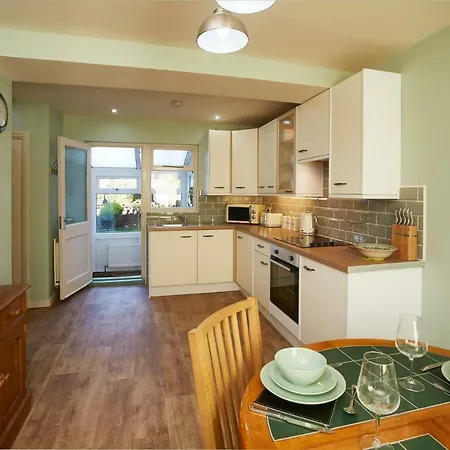 The Castle House Уитби